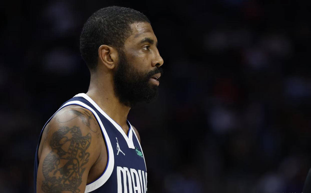 火箭客场逆转独行侠，豪取六连胜