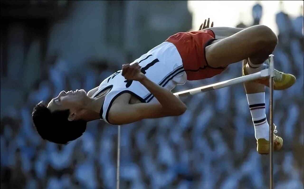 顶尖运动员展现实力，争夺崭露头角